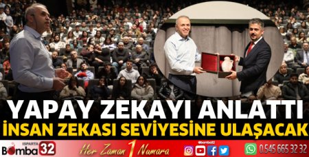  Doç. Dr. Ruhi Sarıkaya öğrencilere yapay zekayı anlattı