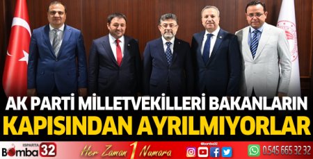 Ak Parti milletvekilleri bakanların kapısından ayrılmıyorlar