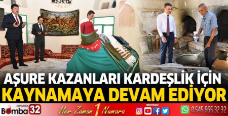Aşure kazanları kardeşlik için kaynamaya devam ediyor