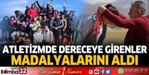 Atletizmde dereceye girenler madalyalarını aldı