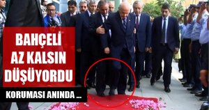 Bahçeli, Demirel'in Cenazesinde Az Kalsın Düşüyordu