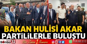 Bakan Akar, partisini ziyaret etti