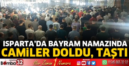 Bayram namazında camiler doldu, taştı
