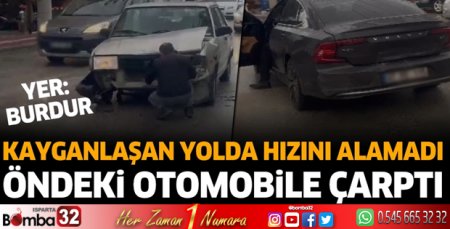 Burdur'da otomobil kayganlaşan zeminde hızını alamadı 