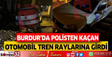 Burdur'da polisten kaçan otomobil tren raylarına girdi