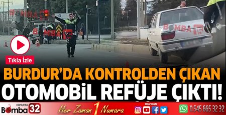 Burdur'da trafik kazası! Kontrolünü kaybetti, refüje çıktı