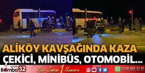 Çekici, minibüs ve otomobil kavşakta çarpıştı