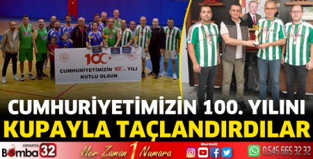 Cumhuriyetimizin 100. yılını kupayla taçlandırdılar