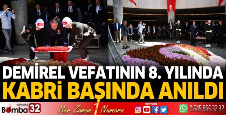 Demirel kabri başında anıldı
