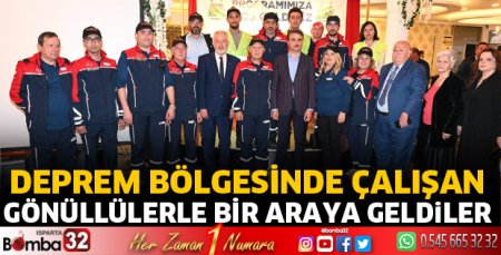 Deprem bölgesinde çalışan gönüllülerle bir araya geldiler