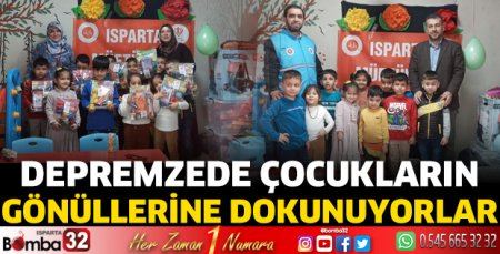 Depremzede çocukların gönüllerine dokunuyorlar