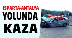 Kamyonla Otomobil Çarpıştı