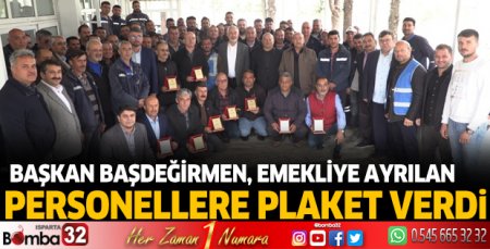 Emekliye ayrılan personellere plaket verildi