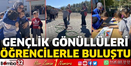 Gençlik gönüllüleri öğrencilerle buluştu
