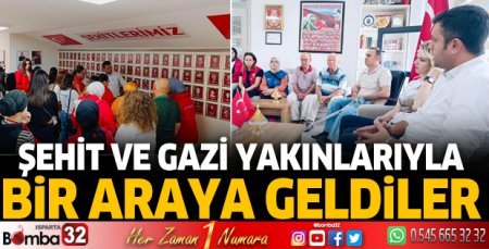 Gönüllü gençler derneği ziyaret etti