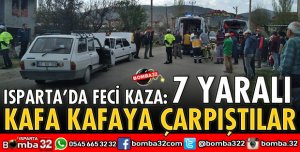İKİ OTOMOBİL KAFA KAFAYA ÇARPIŞTI 7 YARALI