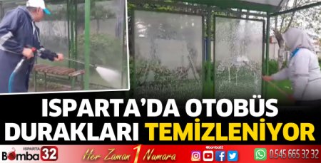 Isparta’da otobüs durakları temizleniyor