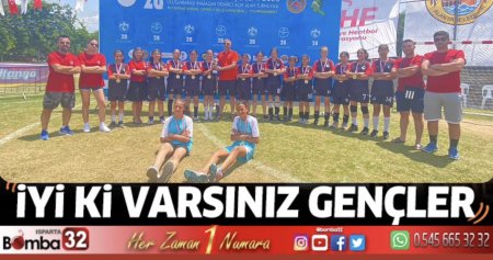 İyi ki varsınız gençler