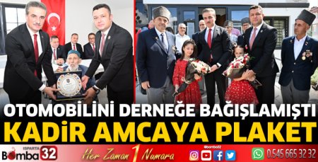Kadir Amcaya plaket