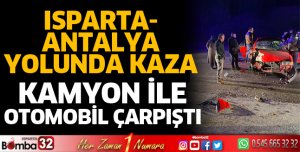 Kamyon ile otomobil çarpıştı