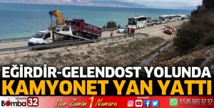 Kamyonet yan yattı