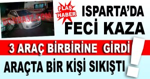 Kavşakta Çarpışan 3 Araç Birbirine Girdi!