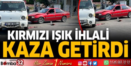 Kırmızı ışık ihlali kaza getirdi