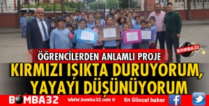 KIRMIZI IŞIKTA DURUYORUM, YAYAYI DÜŞÜNÜYORUM
