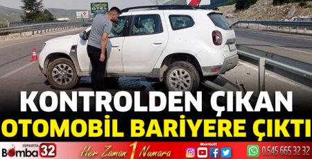 Kontrolden çıkan otomobil bariyere çıktı