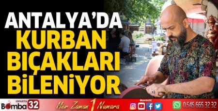 Kurbanlık bıçaklar bileniyor