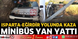 Minibüs yan yattı