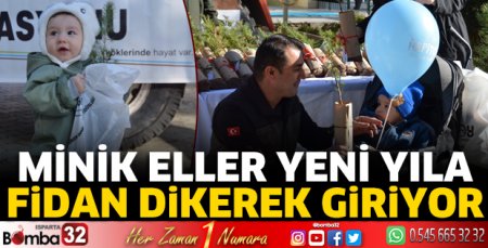 Minik eller yeni yıla fidan dikerek giriyor