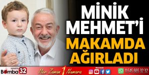 Minik Mehmet’i makamında misafir etti