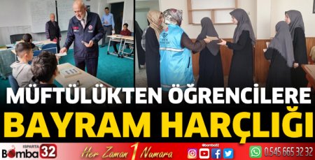 Müftülükten öğrencilere bayram harçlığı
