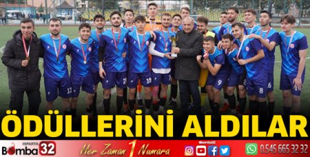 Ödüllerini aldılar