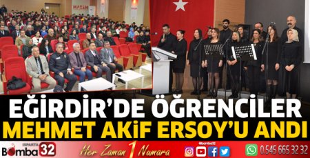 Öğrenciler Mehmet Akif Ersoy'u andı