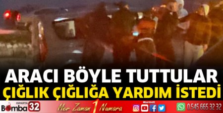 Otomobil askıda kaldı 
