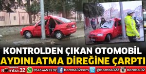 OTOMOBİL AYDINLATMA DİREĞİNE ÇARPTI
