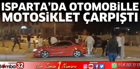 Otomobil ile motosiklet çarpıştı