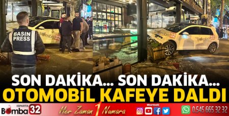 Otomobil kafeye daldı