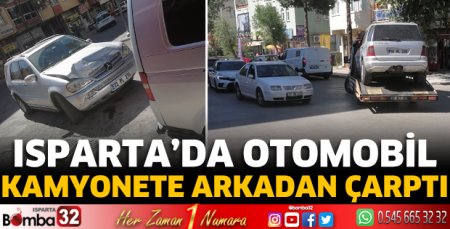 Otomobil kamyonete arkadan çarptı 