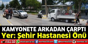 Otomobil kamyonete çarptı