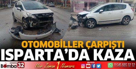Otomobiller çarpıştı 