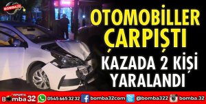 OTOMOBİLLER ÇARPIŞTI