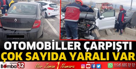Otomobiller çarpıştı