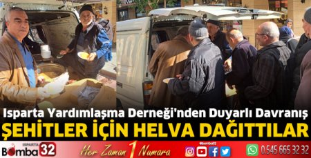 Şehitler için helva dağıttılar