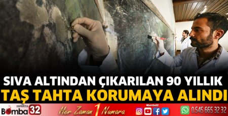 Sıva altından çıkarılan 90 yıllık taş tahta korumaya alındı