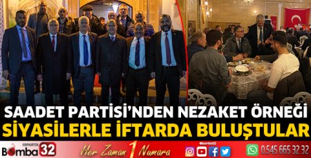 Siyasilerle iftarda buluştular