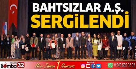 Tiyatro oyunu büyük beğeni topladı