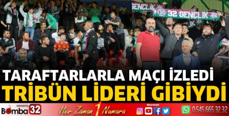 Tribün lideri gibiydi